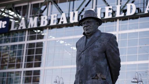 No longer overshadowed (at least publicly) by his 'brother,' Preston Smith leads the way for Packers defense